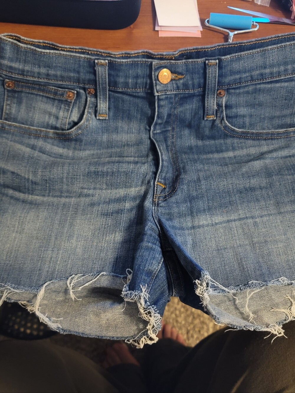 J.Crew Women’s Denim Raw Hem Shorts Medium Wash 4 Inch Inseam Size 27